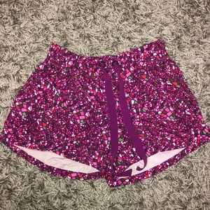 Lululemon spring break away shorts size 6